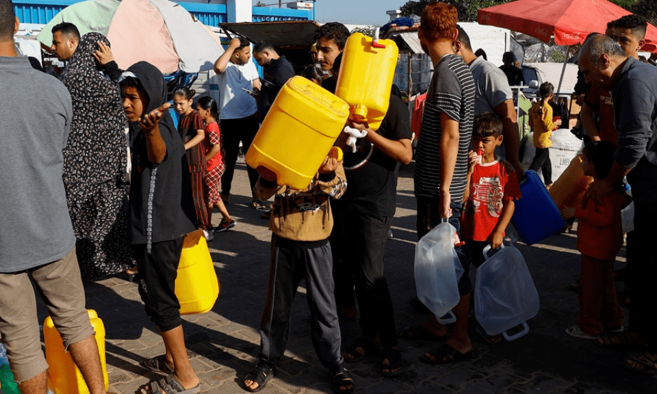Dải Gaza đang “khát” hàng cứu trợ